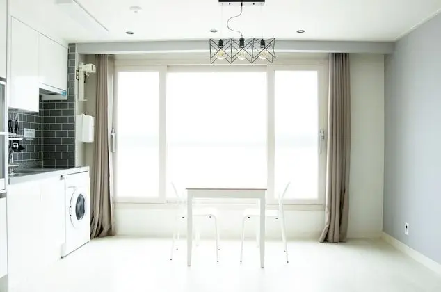 Deluxe Stüdyo, Sigara İçilmez, Denize Sıfır