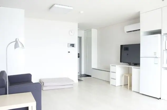 Deluxe Stüdyo, Sigara İçilmez, Denize Sıfır