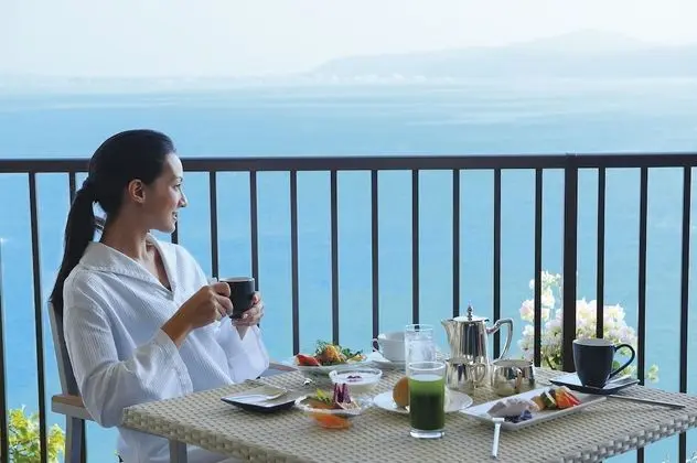 Club Oda, Sigara İçilmez, Deniz Manzaralı (Ocean View Adult Only 13 or over)