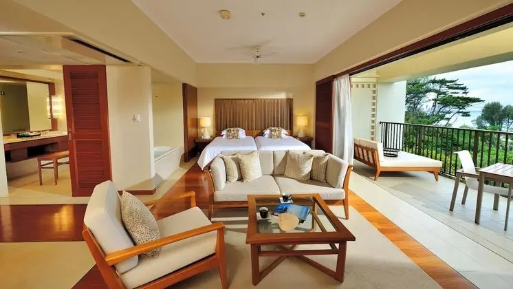 Club Oda, Sigara İçilmez (Sunset View Adult Only 13 or over)