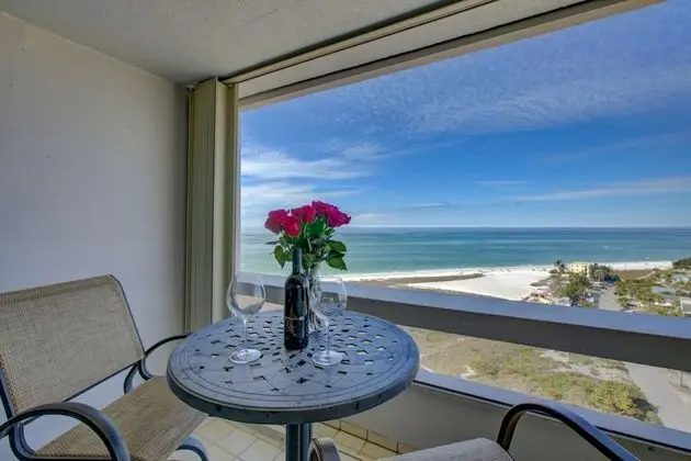 Daire (Terrace on Ocean - 3)