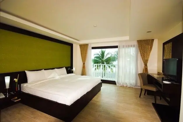 Executive Oda, Teras