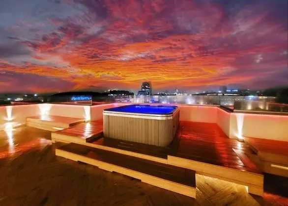 Luxury Çatı Katı Süiti (Penthouse)