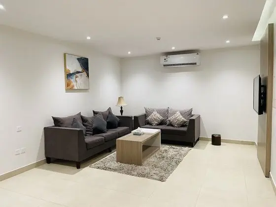 One Bedroom Apartment