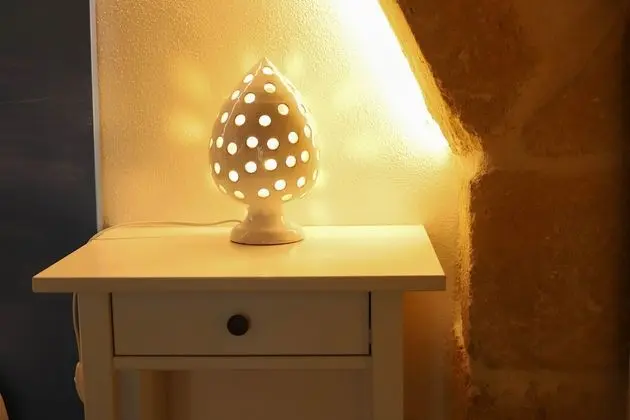 Basic Oda, 1 Büyük (Queen) Boy Yatak, Özel Banyo