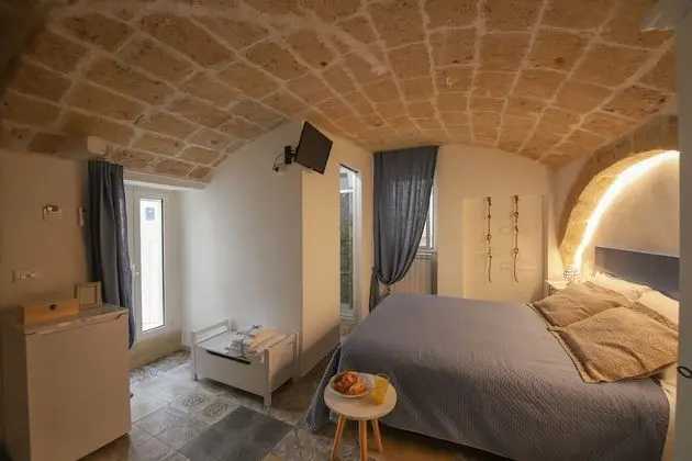 Basic Oda, 1 Büyük (Queen) Boy Yatak, Özel Banyo