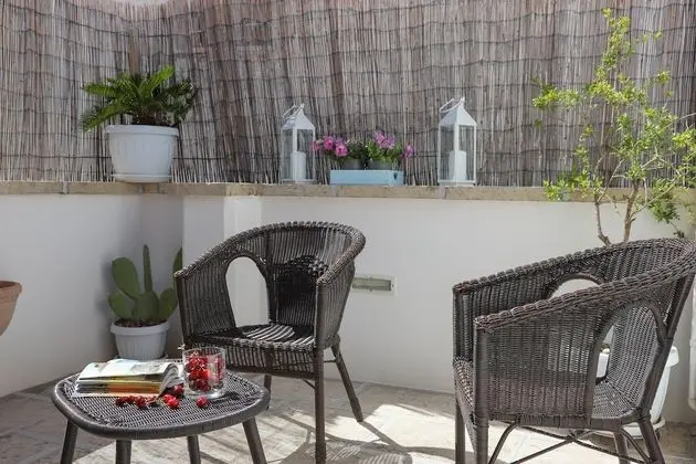 Basic Oda, 1 Büyük (Queen) Boy Yatak, Özel Banyo