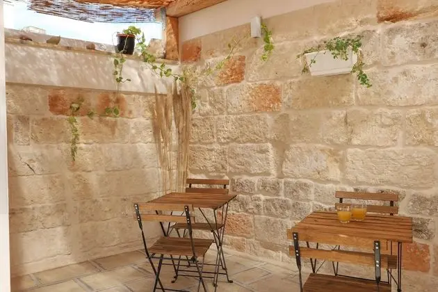 Basic Oda, 1 Büyük (Queen) Boy Yatak, Özel Banyo