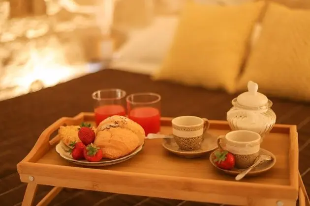 Luxury Tek Büyük Yataklı Oda, 1 Büyük (Queen) Boy Yatak, Özel Banyo, Zemin Kat