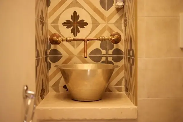 Luxury Tek Büyük Yataklı Oda, 1 Büyük (Queen) Boy Yatak, Özel Banyo, Zemin Kat