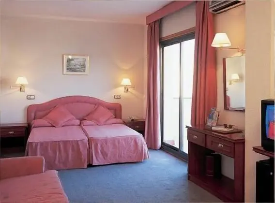 Tek Büyük Yataklı Oda