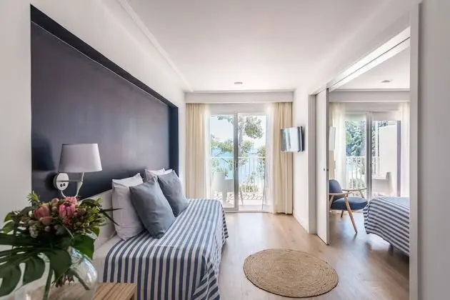 Junior Süit, 1 Büyük (Queen) Boy Yatak ve Çekyat, Balkon, Denize Bakan