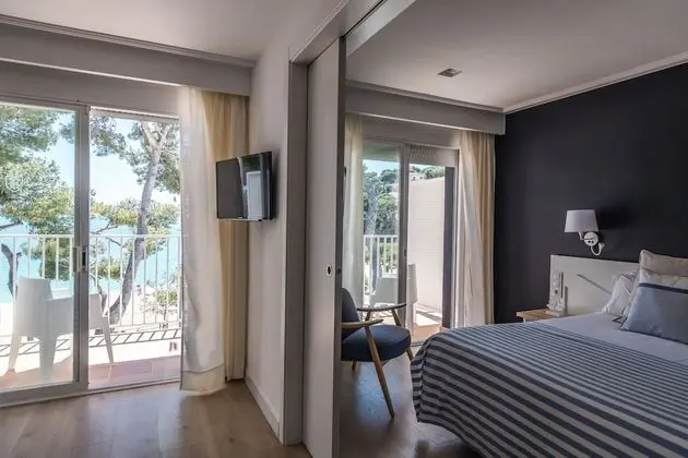 Junior Süit, 1 Büyük (Queen) Boy Yatak ve Çekyat, Balkon, Denize Bakan