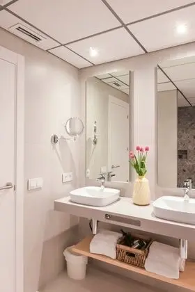 Junior Süit, 1 Büyük (Queen) Boy Yatak ve Çekyat, Balkon, Denize Bakan