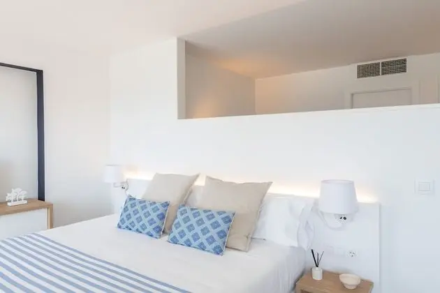 Junior Süit, 1 Büyük (Queen) Boy Yatak ve Çekyat, Balkon, Denize Bakan