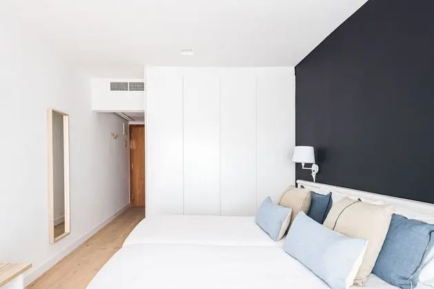 Tek Büyük Yataklı Oda, Kısmi Deniz Manzaralı