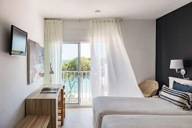 Tek Büyük Yataklı Oda, Kısmi Deniz Manzaralı