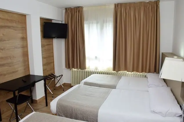 Deluxe Dört Kişilik Oda