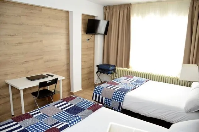 Deluxe Dört Kişilik Oda