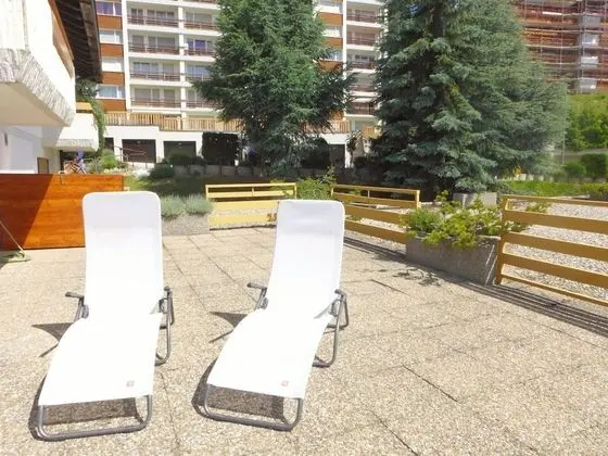 Ev