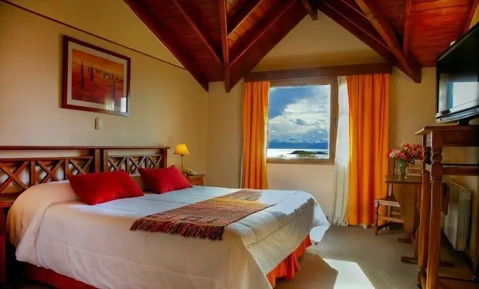 Tek Büyük Yataklı Oda, Göl Manzaralı