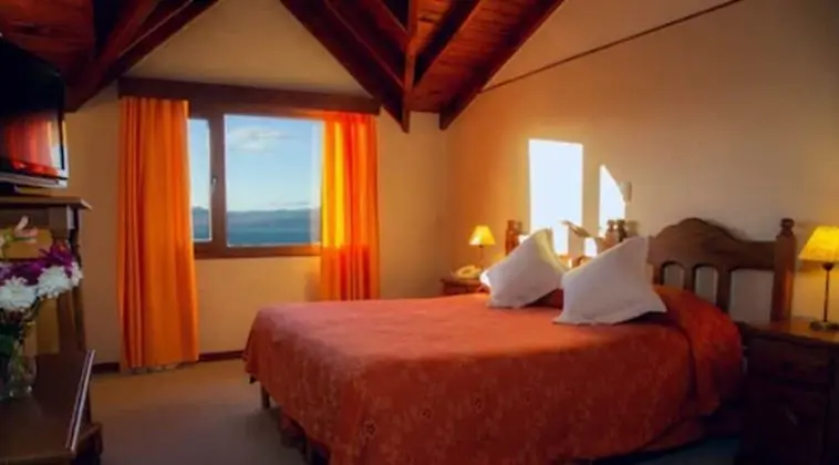 Tek Büyük Yataklı Oda, Göl Manzaralı