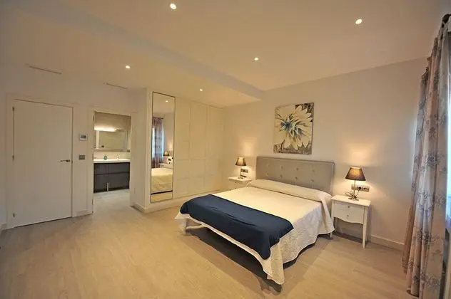 Apart Daire, 5 Yatak Odası, Balkon