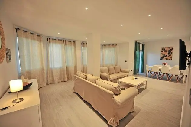 Apart Daire, 5 Yatak Odası, Balkon