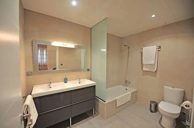 Apart Daire, 5 Yatak Odası, Balkon
