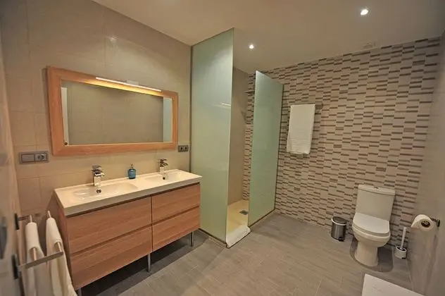 Apart Daire, 5 Yatak Odası, Balkon
