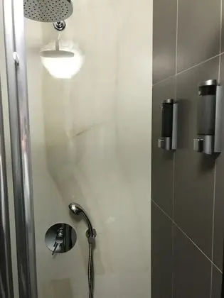 Exclusive Tek Büyük Yataklı Oda