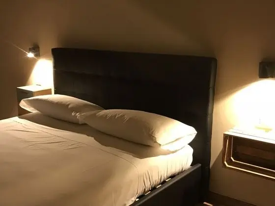 Dört Kişilik Oda, Şehir Manzaralı (Carlo III)