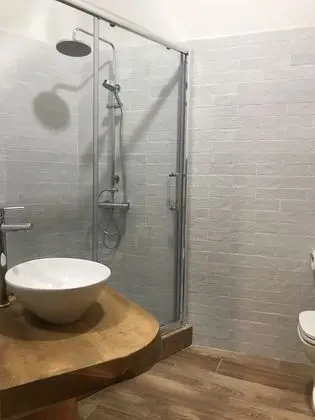 Dört Kişilik Oda, Şehir Manzaralı (Carlo III)