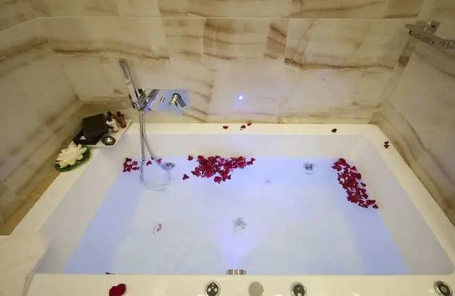 Deluxe Süit, 1 Yatak Odası, Teras, Şehir Manzaralı