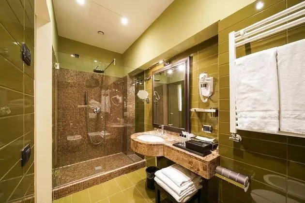 Comfort Tek Büyük Yataklı Oda