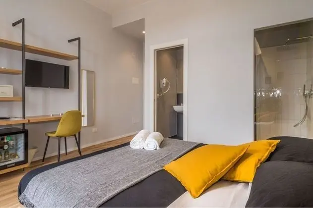 Comfort Tek Büyük Yataklı Oda, Balkon, Şehir Manzaralı (4)