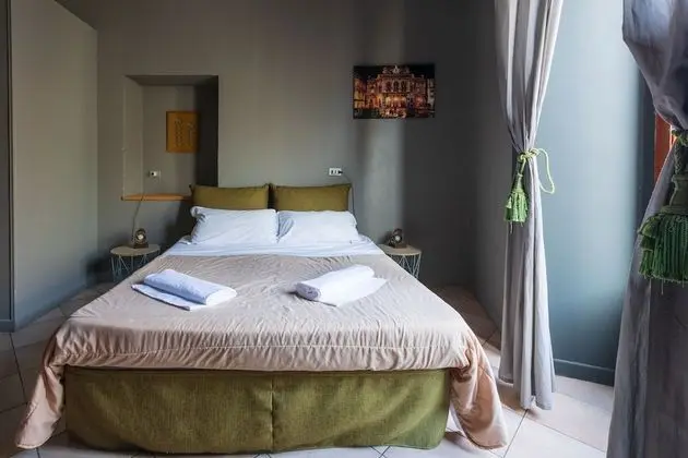 Tek Büyük Yataklı Oda, Banyolu/Duşlu