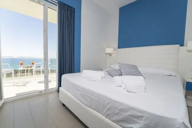 Deluxe Tek Büyük Yataklı Oda, Balkon, Deniz Manzaralı