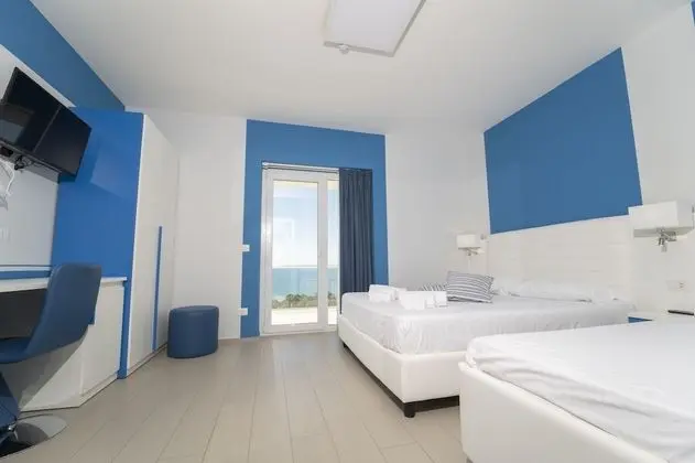 Deluxe Tek Büyük Yataklı Oda, Balkon, Deniz Manzaralı