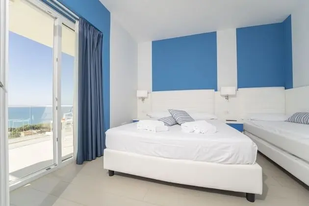 Deluxe Tek Büyük Yataklı Oda, Balkon, Deniz Manzaralı