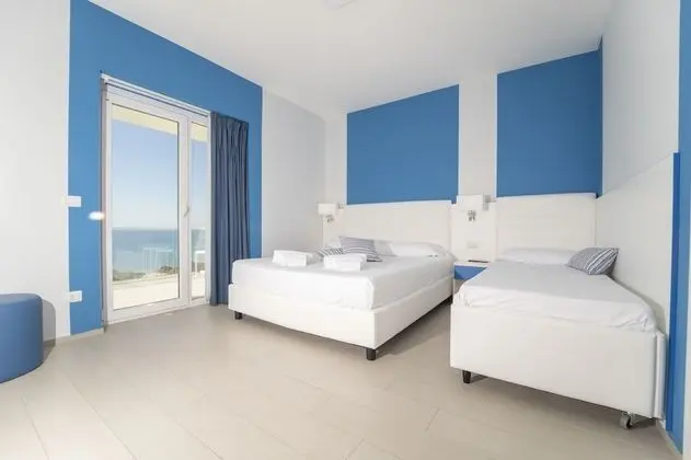 Deluxe Tek Büyük Yataklı Oda, Balkon, Deniz Manzaralı