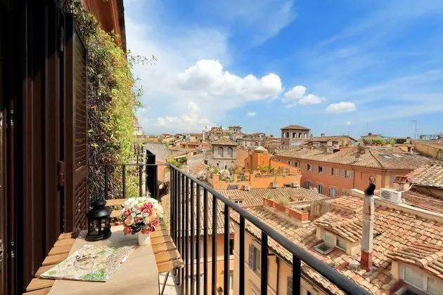 Deluxe Tek Büyük Yataklı Oda, Balkon