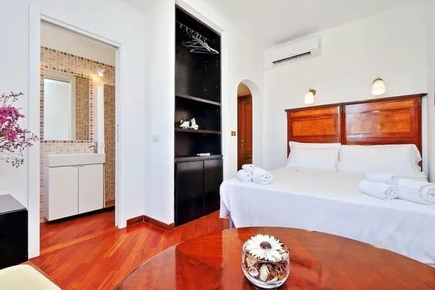 Superior Tek Büyük veya İki Ayrı Yataklı Oda