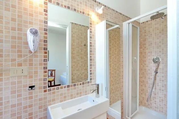 Superior Tek Büyük veya İki Ayrı Yataklı Oda