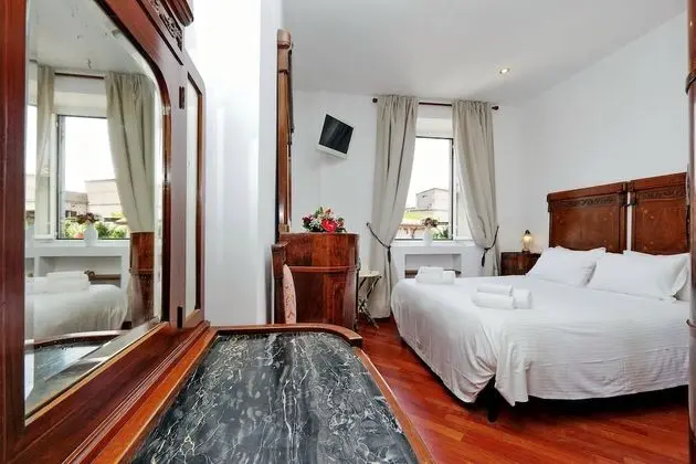 Superior Tek Büyük veya İki Ayrı Yataklı Oda