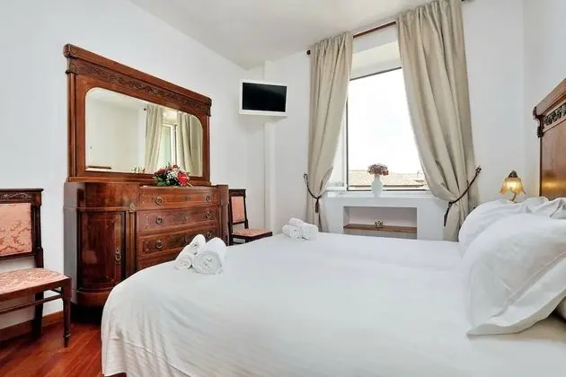 Superior Tek Büyük veya İki Ayrı Yataklı Oda