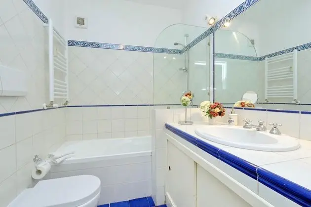 Superior Tek Büyük veya İki Ayrı Yataklı Oda