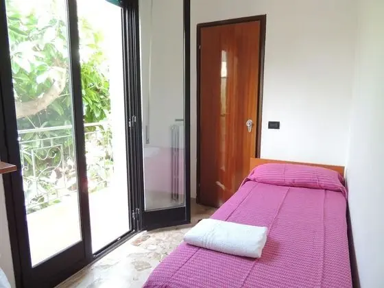 Tek Kişilik Oda, Balkon, Kısmi Deniz Manzaralı (2)