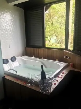 Romantic Tek Büyük Yataklı Oda (Hidro)