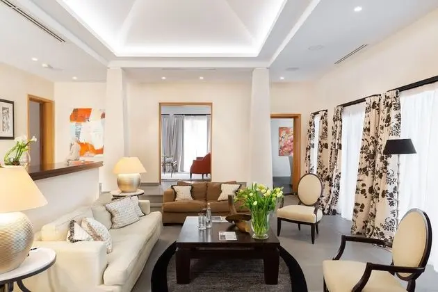 Villa (Terre Blanche)